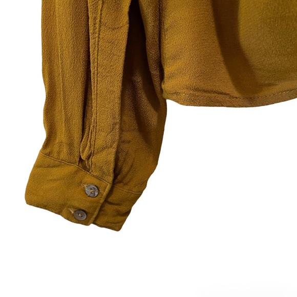 Olivaceous Tie Back Blouse Top - Picture 3 of 11